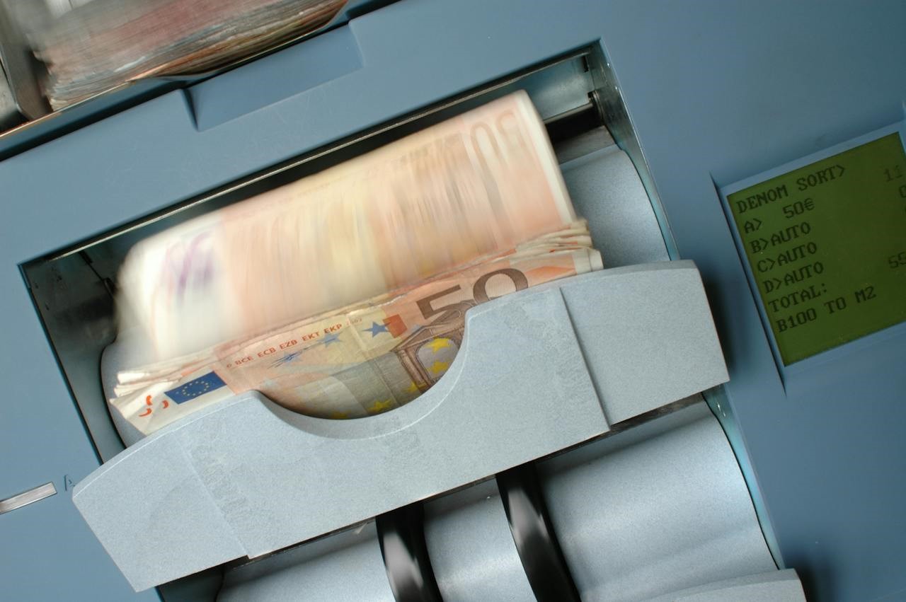 Αύξηση 27,7% στον κατώτατο μισθό τα τελευταία τρία χρόνια